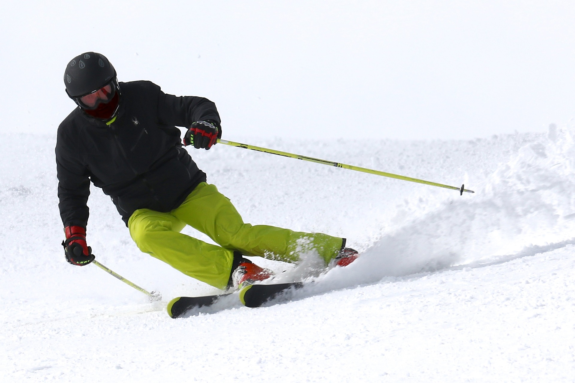 Skihelm beim Skifahren im Test 