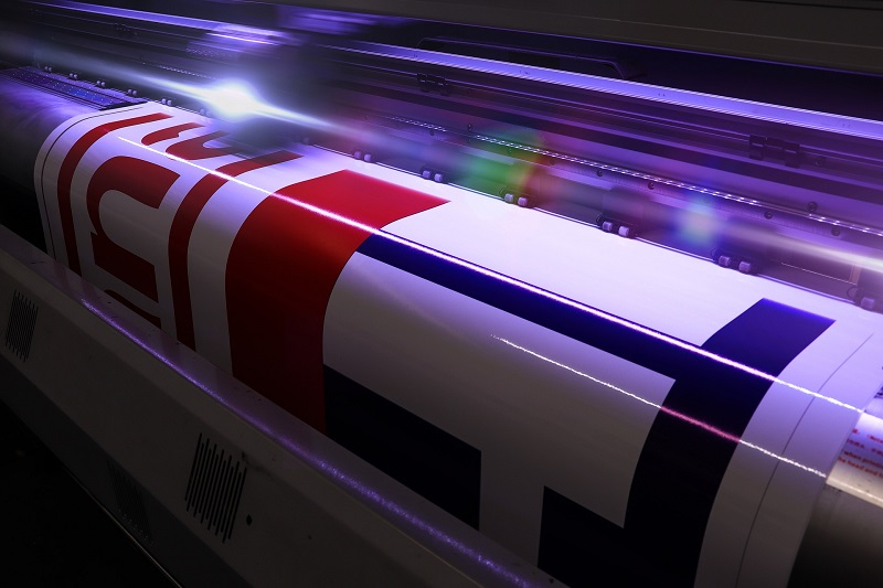 Vinylfolie mit Schneideplotter schneiden