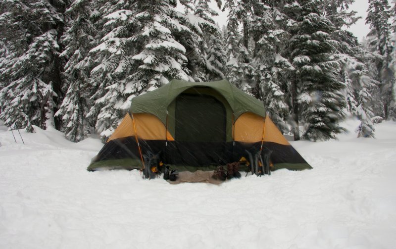 Zelt im Schnee