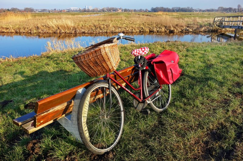 Gepäckträgertaschen mit Fahrradzubehör Fahrrad mit Zubehör und Seitentaschen