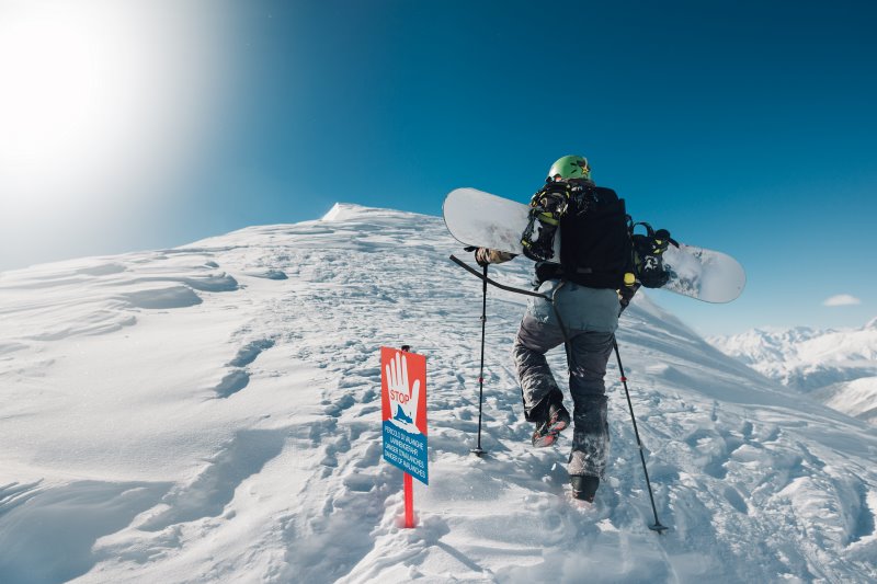 Lawinenschaufel mit auf Skitour