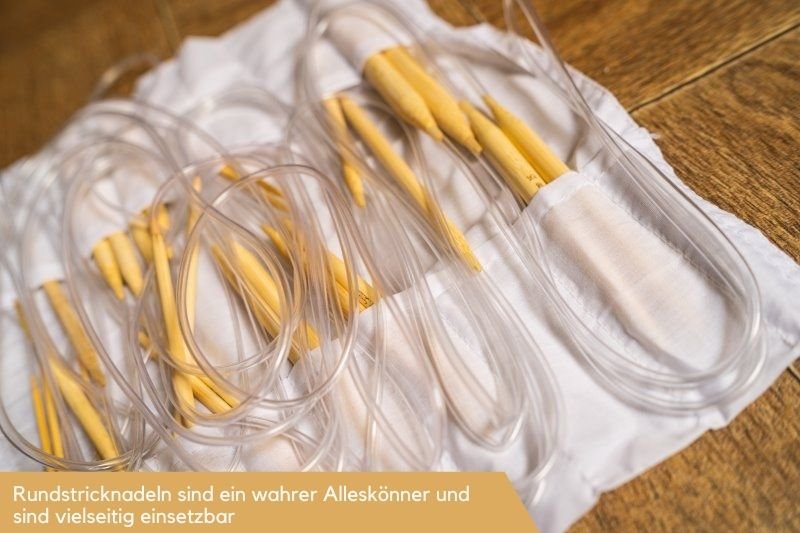 Rundstricknadel-Set aus Holz in einer Tasche