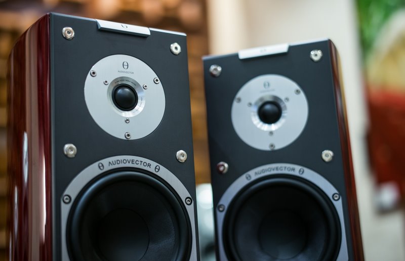 AV-Receiver 5.1 Lautsprecher