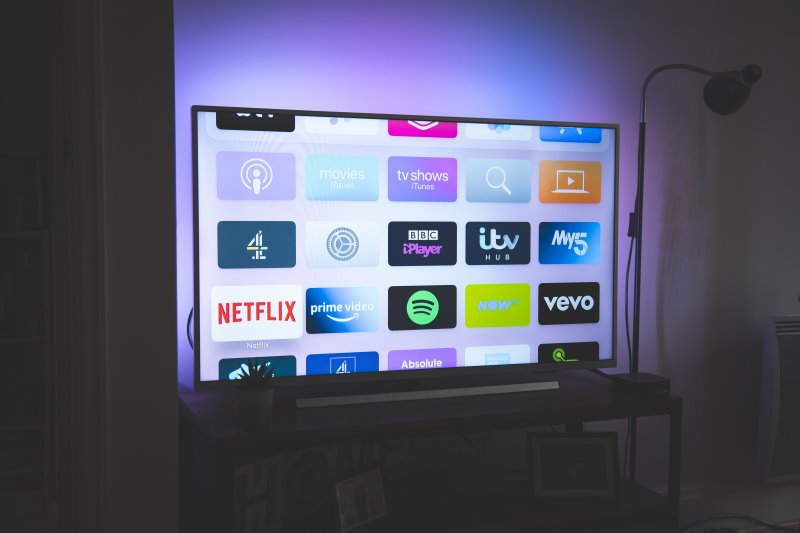 Verschiedene Anwendungen am Smart TV