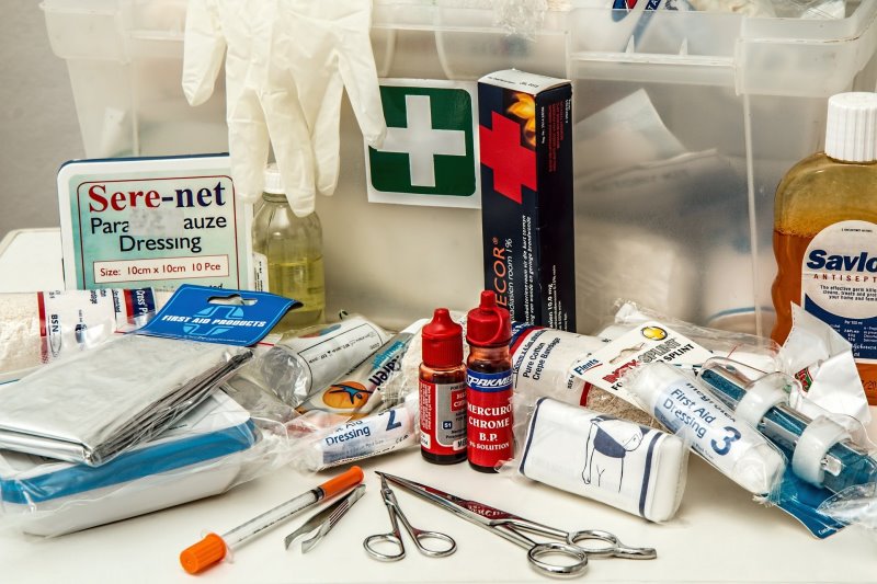 Erste Hilfe Notfall Set Inhalt einer Erste-Hilfe-Tasche
