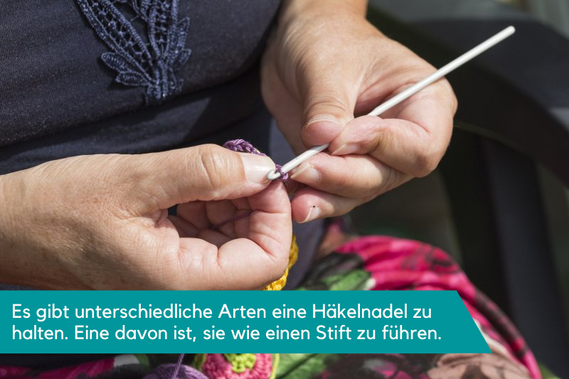 Häkelnadel halten als Stift