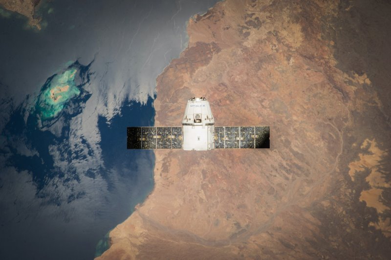 Ein Satellit, über den die Satellitenschüssel empfängt