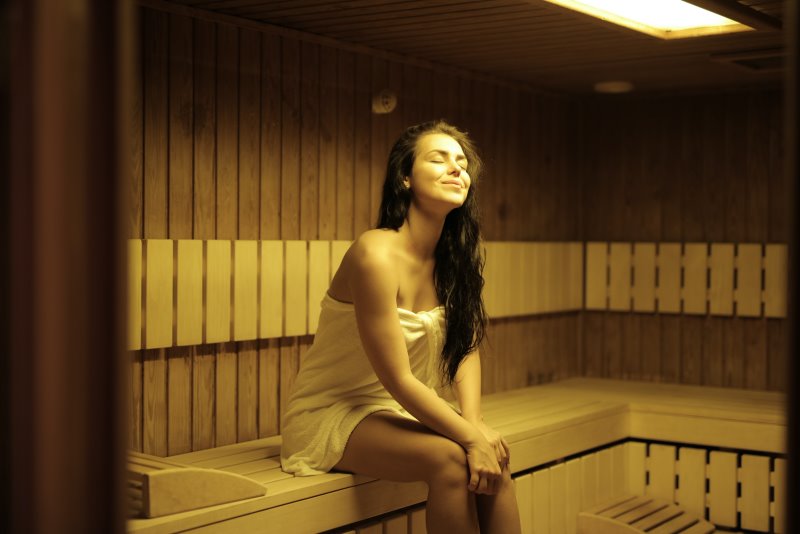 Frau in Sauna