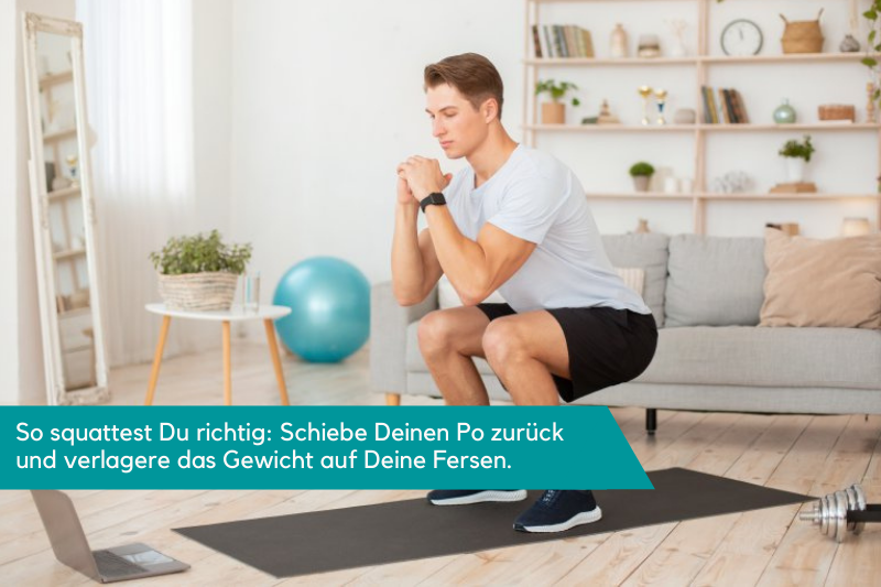 Mann macht Squat Cardio Übung zuhause