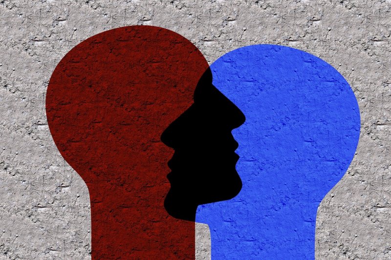 Ein blaues Gesicht und ein rotes Gesicht
