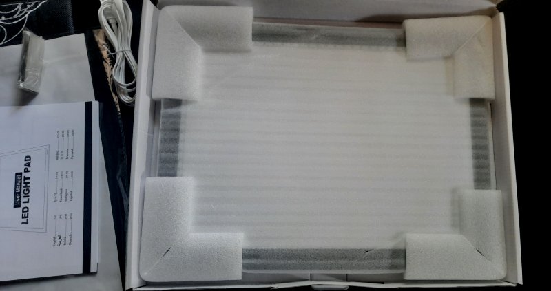 Das L4S LED Pad ausgepackt