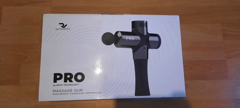 Die Originalverpackung der "Pro" Massagepistole