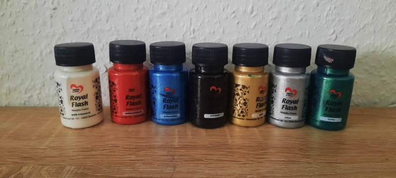 Sieben Royal Flash Farben mit Metalleffekt.